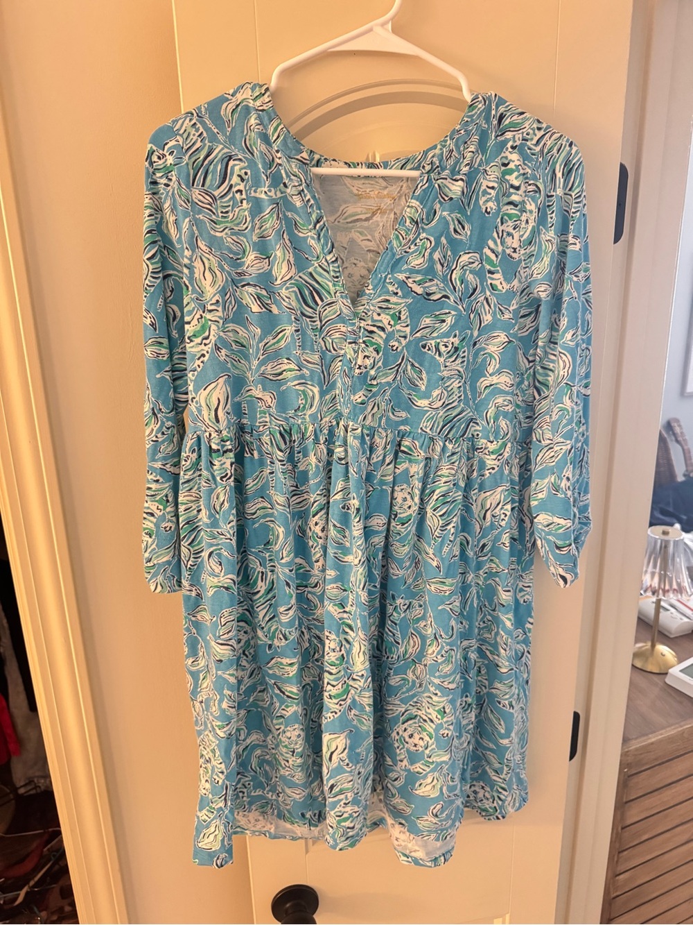 Lilly Pulitzer Light Blue Floral V-Neck Women’s Shift dress